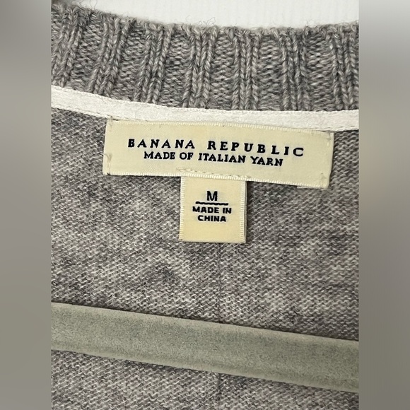 Banana Republic Sweater Cardigan Women’s Medium Gray Wool Cashmere Button Up - Picture 4 of 8